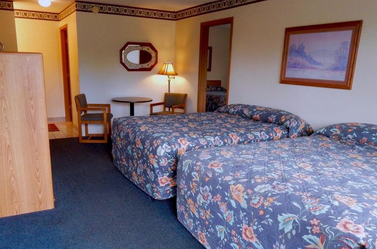 Fields Park Motel Wisconsin Dells Exterior photo