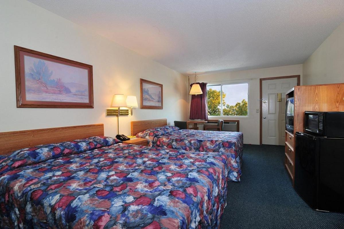 Fields Park Motel Wisconsin Dells Exterior photo